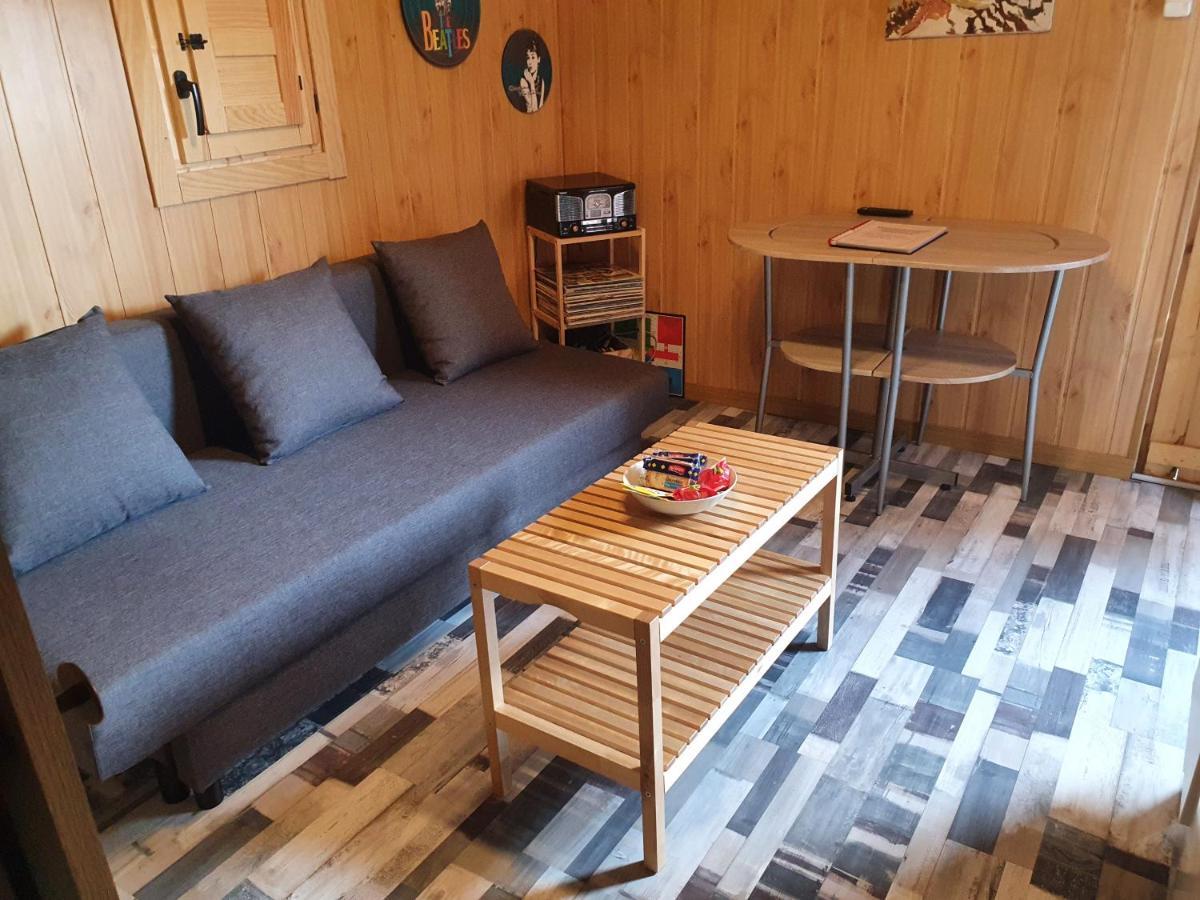La Chocita De Invitados Hotel Vacarisses Kültér fotó