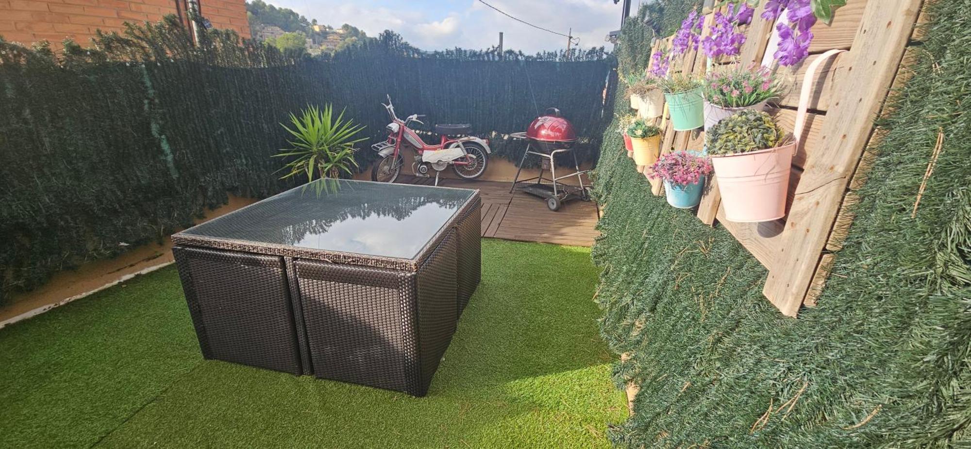 La Chocita De Invitados Hotel Vacarisses Kültér fotó